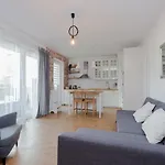 Shortstaypoland Marymoncka Апартаменты